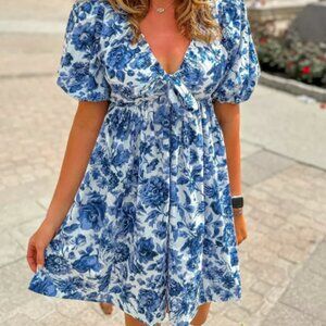 Women's Cinch Front Poplin Mini Dress Blue Floral | Small Petite